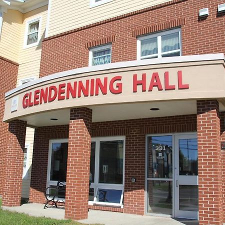 Glendenning Hall At Holland College ชาร์ลอตต์ทาวน์ ภายนอก รูปภาพ